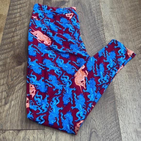 Lularoe Woman’s Tall & Curvy Dragon Leggings - Picture 1 of 7